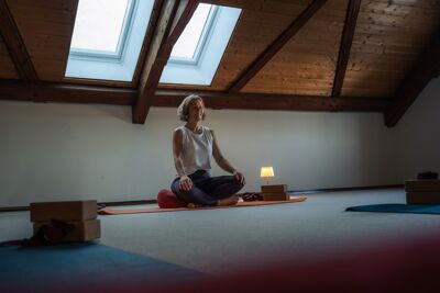 Juliayoga Traunstein Logo