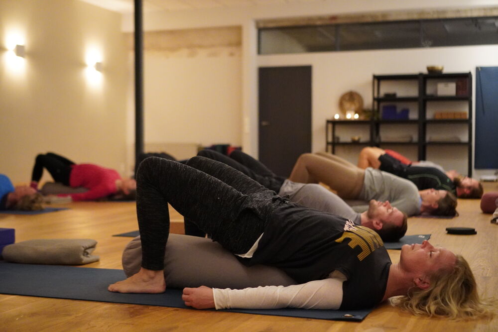 tiefes Loslassen (Yin und Restorativ)