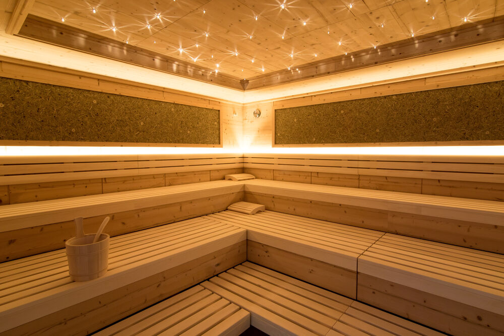 Bio-Heu-Sauna mit 60°C