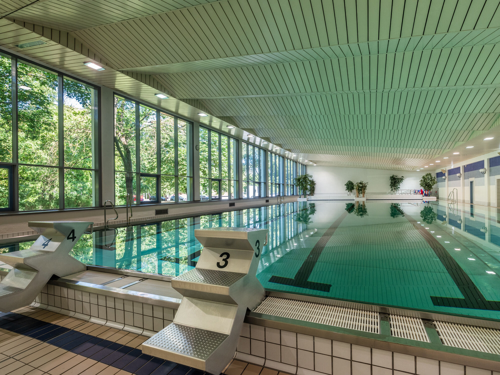 Blick Schwimmhalle