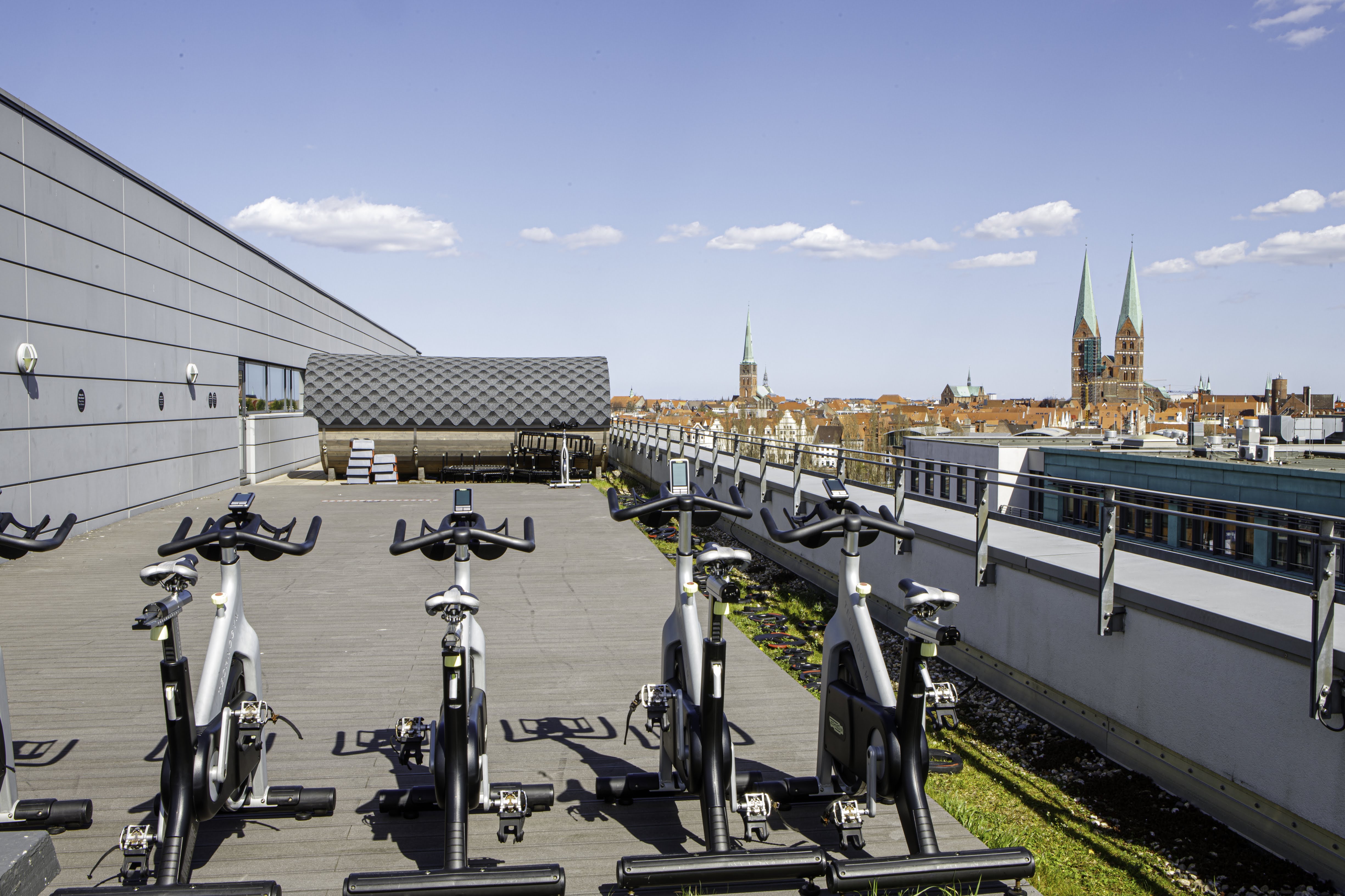 Dachterrasse mit Blick über Lübeck
