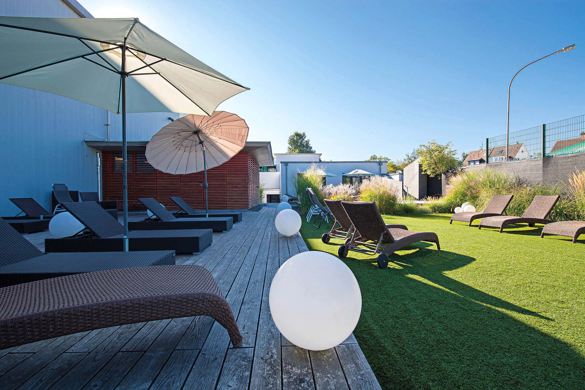 Wellnessbereich mit Sonnenterrasse