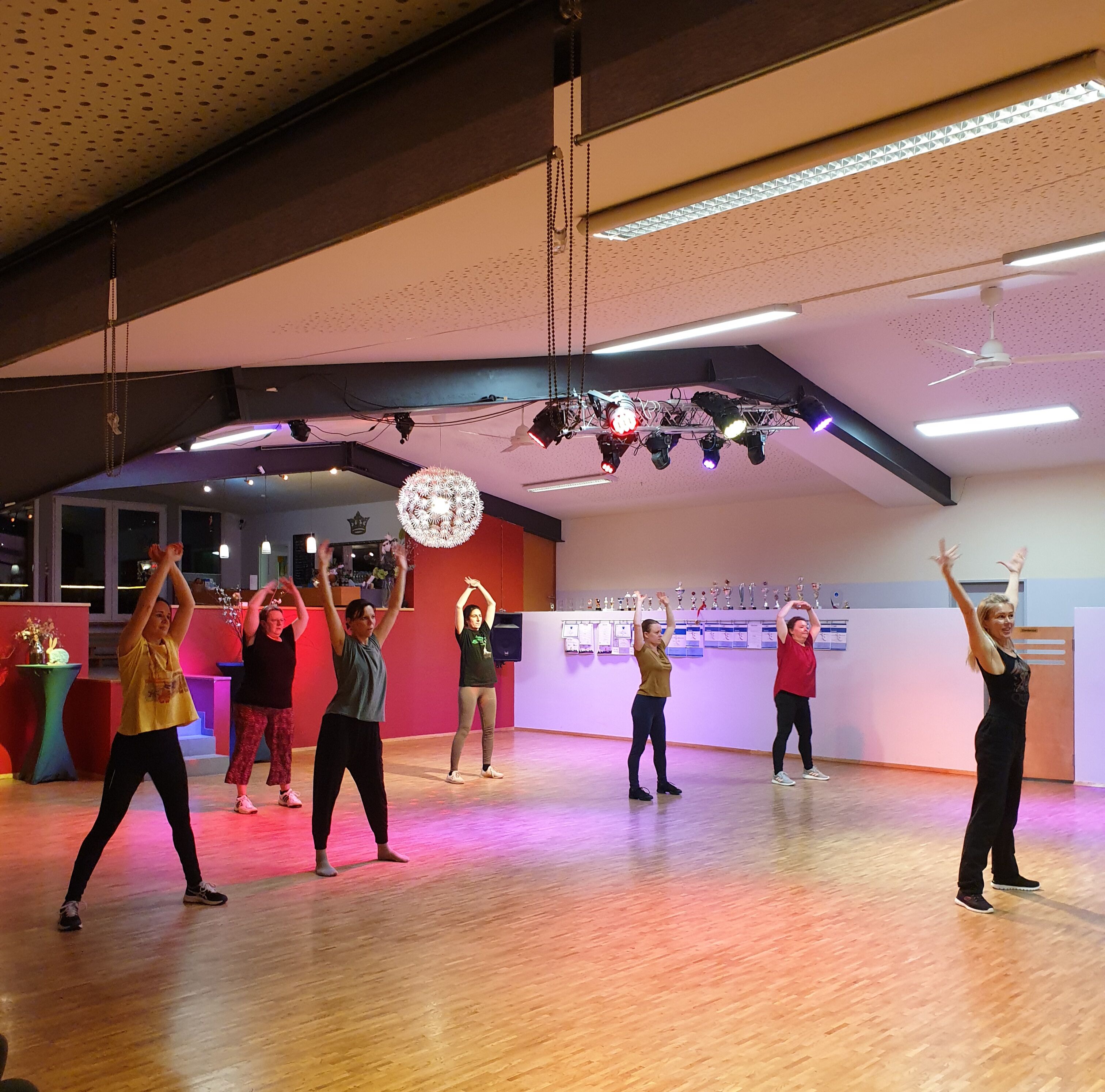 Tanzfitness montags 19.00