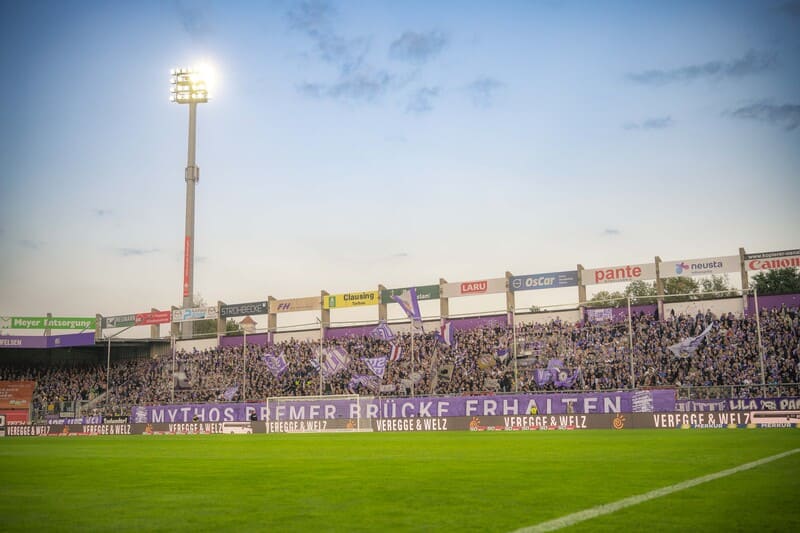 Die Fankurve vom Vfl Osnabrueck