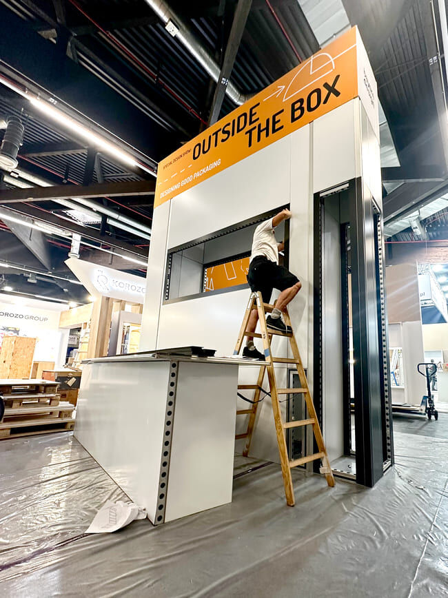 woernlein1 Bild eines Flexiblen Messestands von Wörnlein im Aufbau.